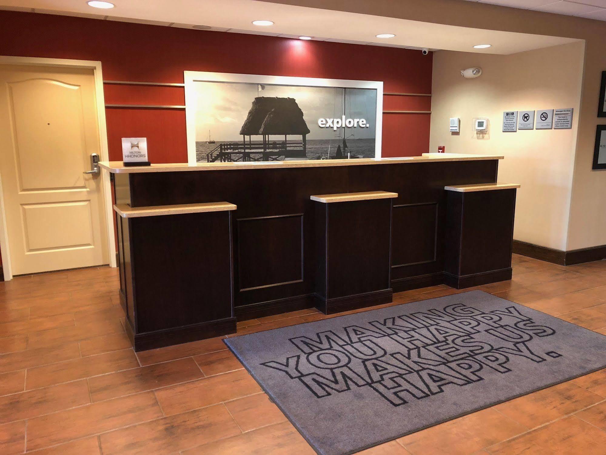 Hampton Inn Milford Extérieur photo